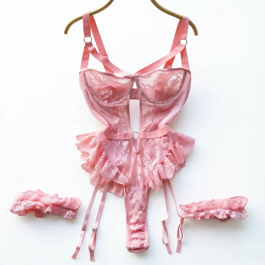 HeartCaptor Women's Lace Garter Lingerie Set Underwire Bra Panty Thong